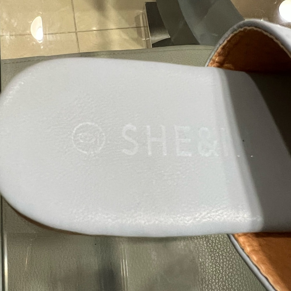 SHEIN woman’s sandals size 9 - Picture 7 of 7